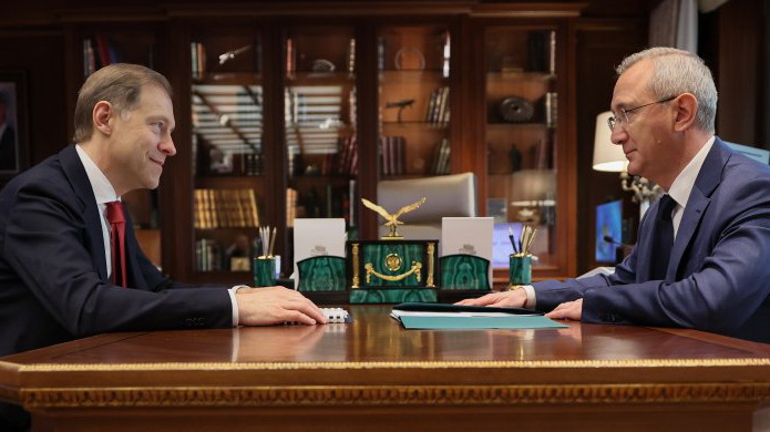 Владислав Шапша и Денис Мантуров обсудили перспективы развития автомобильной отрасли в регионе