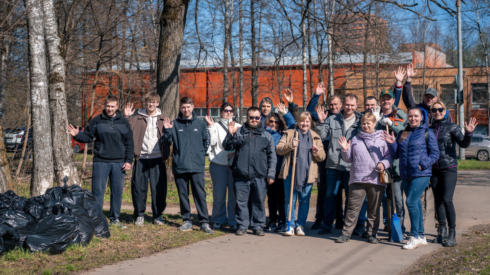 Коллектив ОНПП «Технология» принял участие в городских субботниках